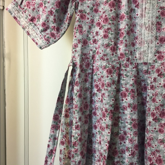 Floral women’s dress. - Picture 5 of 5